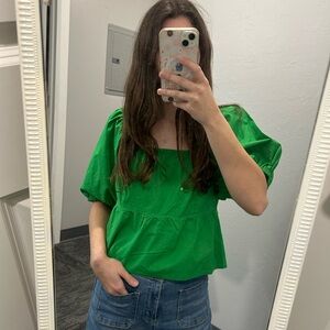 Kelly green puff poof sleeve smocked pack spring blouse top✨